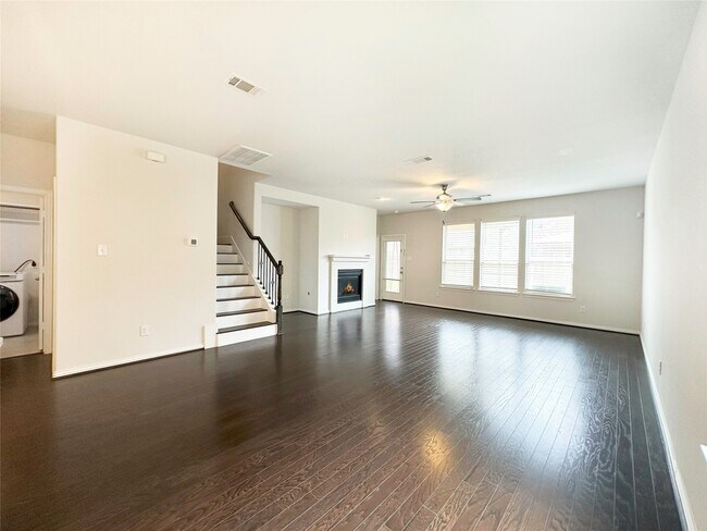 Building Photo - 23610 Carducci Dr