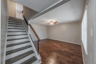 Building Photo - 1755 Farleigh Ct