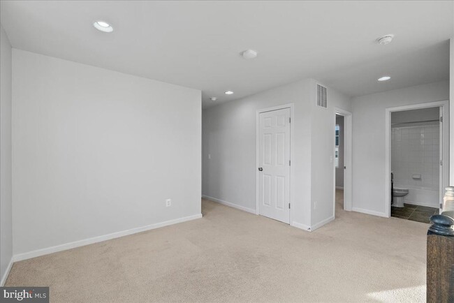 Building Photo - 115 Interlace Wy