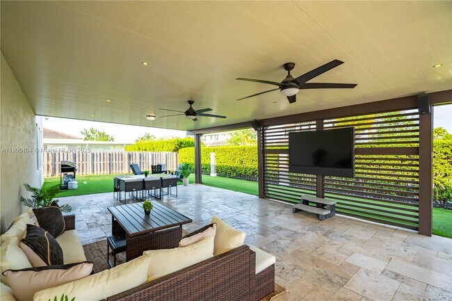 Building Photo - 11 NW 122nd Ave