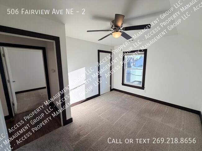 Building Photo - 506 Fairview Ave NE