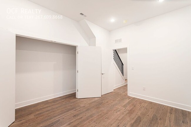 Building Photo - 2623 Christian St