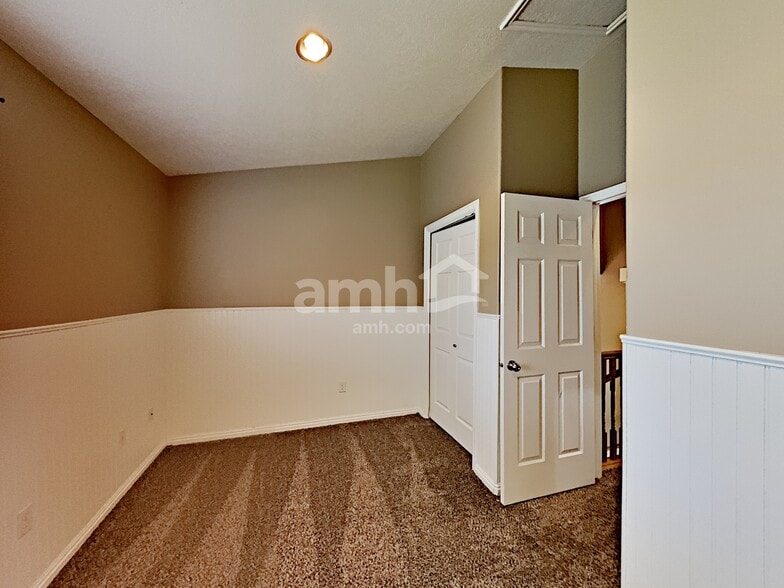 Building Photo - 2643 S 3900 W