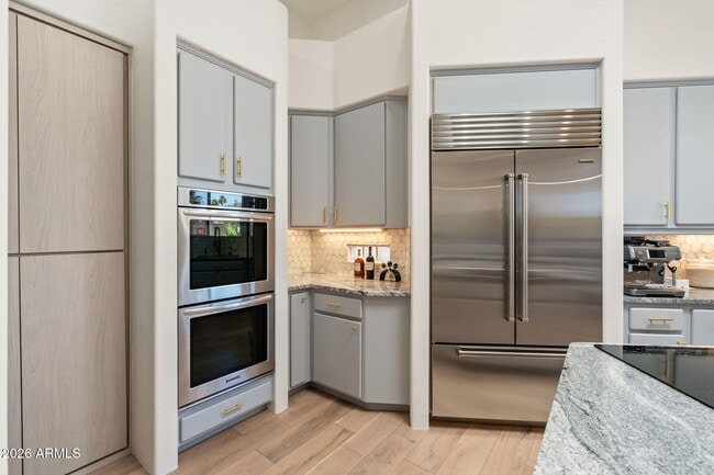 Building Photo - 25810 N Abajo Dr