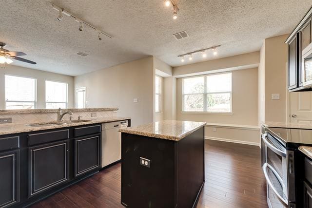 Building Photo - 401 Preston Oaks Dr