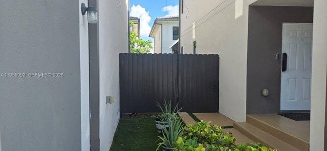 Building Photo - 1159 NW 3rd St