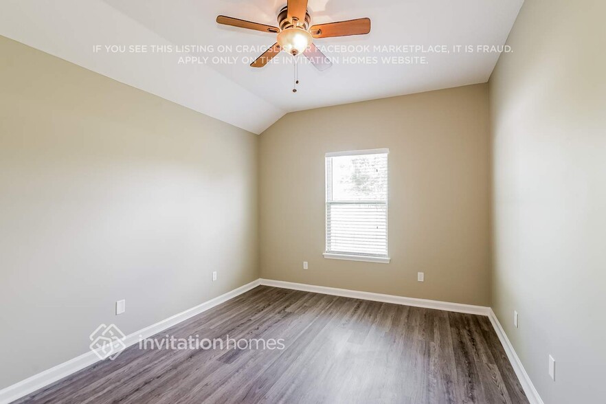 Building Photo - 2205 Cascadia Ct