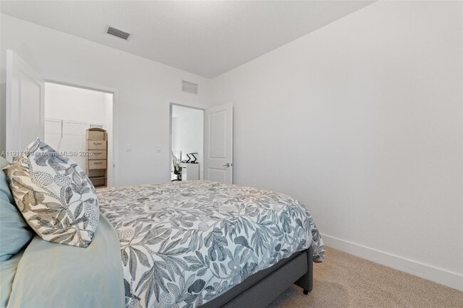 Building Photo - 210 SW 170th Ave