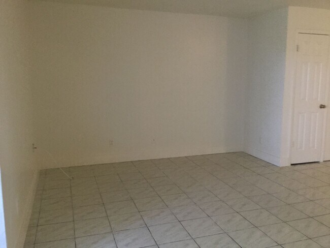 Building Photo - 2454 Rio Pinar Lakes Blvd