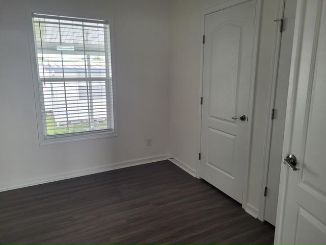 Building Photo - 2505 E Bay Dr