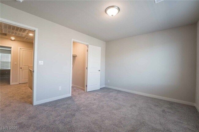 Building Photo - 3823 Corellia Ave