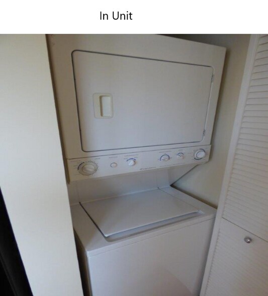 Building Photo - 4606 N Monticello Ave