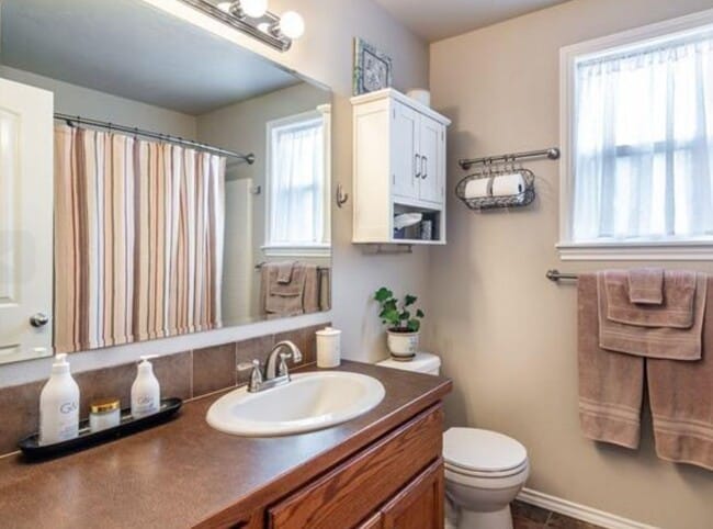 Building Photo - 3 Bed 2 Bath Nampa