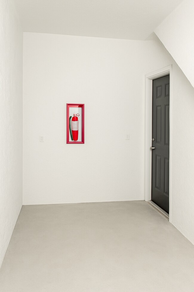 Building Photo - 411 Banana Cay Dr