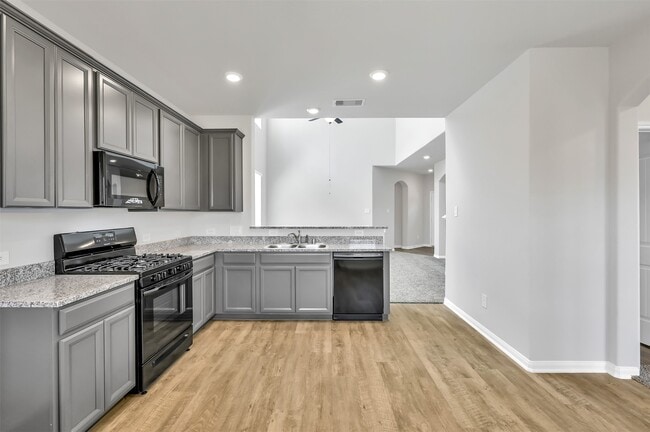 Building Photo - 16609 Merry Pines Dr