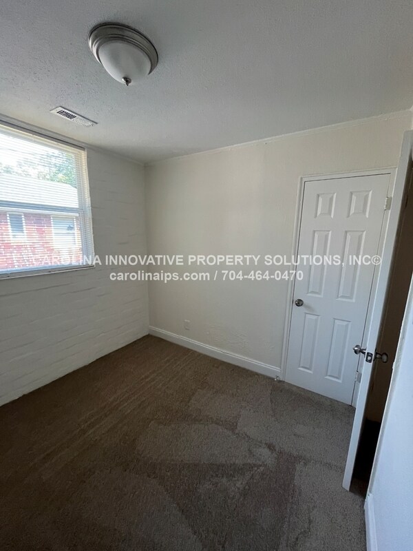 Building Photo - 2110 Rush Wind Dr
