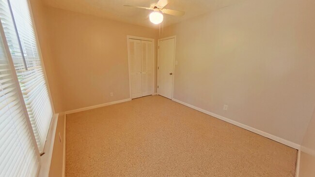 Building Photo - 3314 Jura Dr