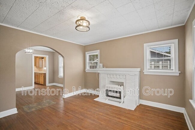Building Photo - 1412 S Florence Pl