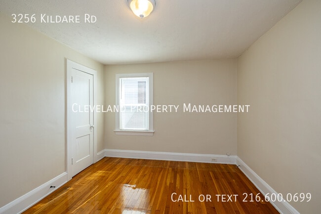 Building Photo - 3256 Kildare Rd