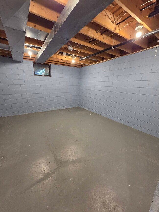 Building Photo - 226451 Kinglet Cir