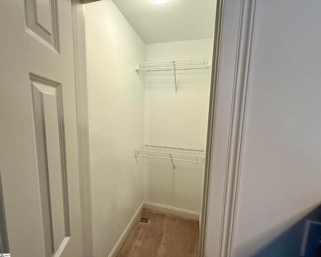 Building Photo - 19 Ruby Lake Ln