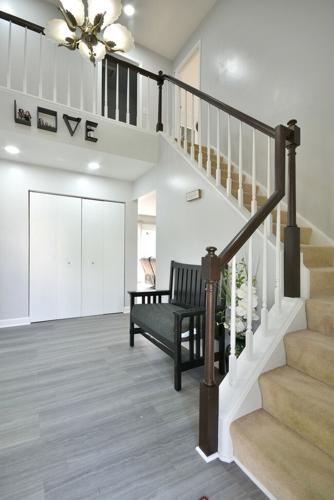 Building Photo - 1557 Scottdale Cir