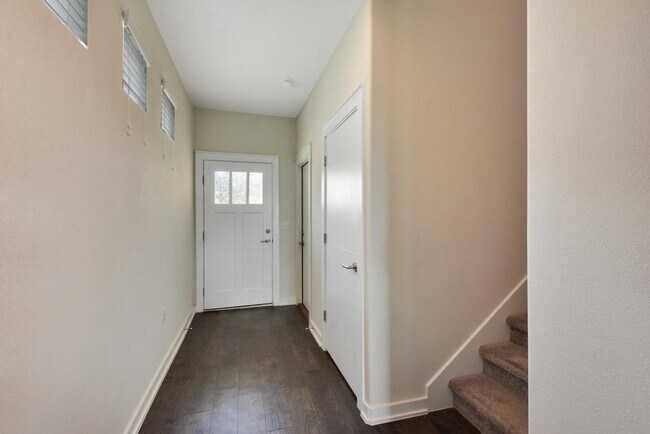 Building Photo - 8913 Parker Ranch Cir