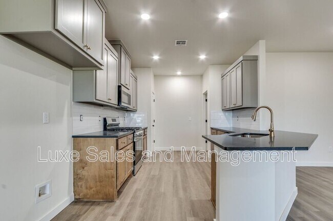 Building Photo - 8329 NW 163rd Ter