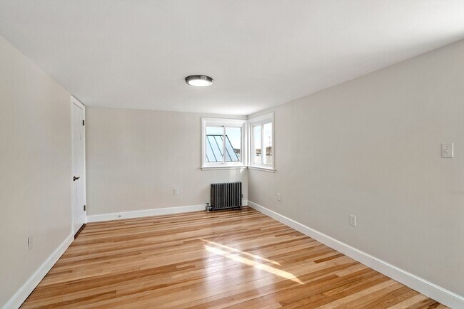 Building Photo - 157 Lake Ave