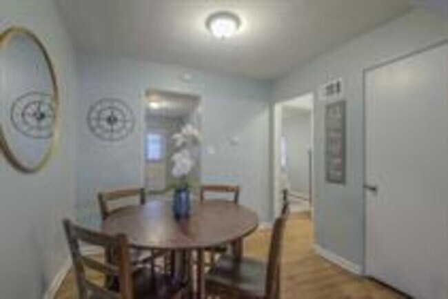 Building Photo - 4110 Clark Ave