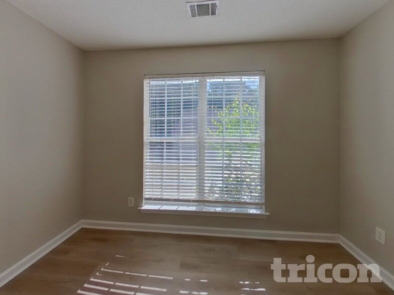 Building Photo - 4059 Angels Dr