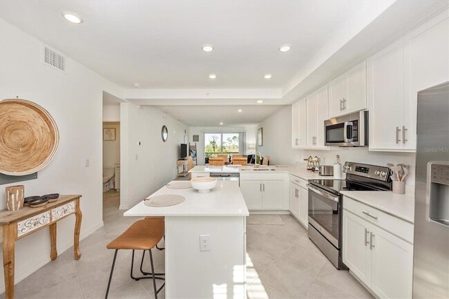 Building Photo - 12280 Wellen Golf St