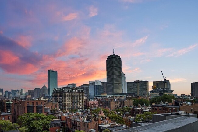 Building Photo - 4 Charlesgate E