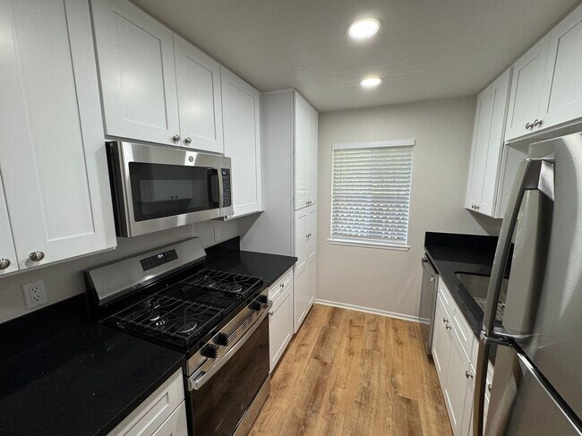 Building Photo - 25861 Marguerite Pkwy