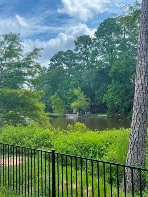 Building Photo - 801 Crystal River