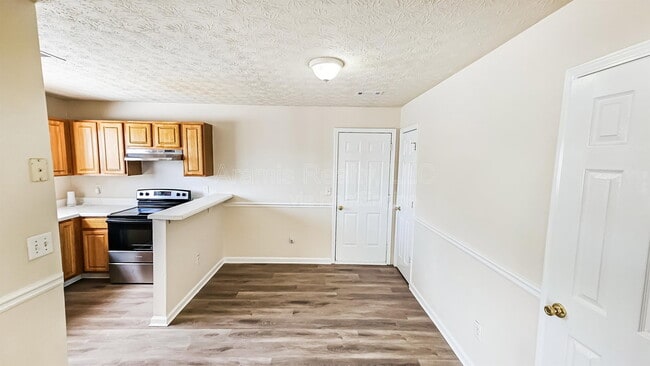 Building Photo - 263 Marsh Glen Dr