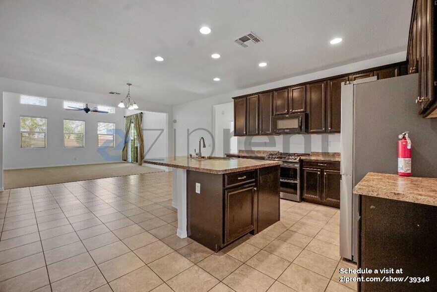 Building Photo - 8779 N 89th Dr