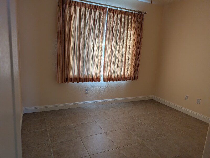 Building Photo - 3801 Malibou Ave