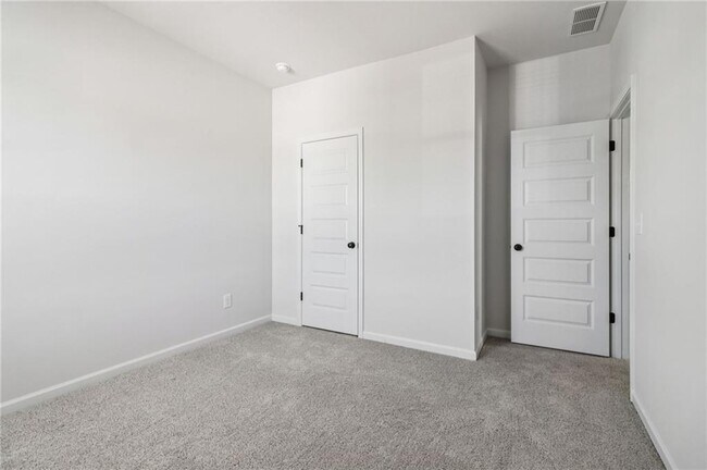 Building Photo - 700 Shetland Trl