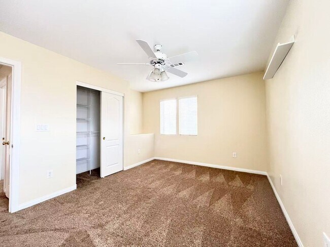 Building Photo - 10555 Winter Grass Dr