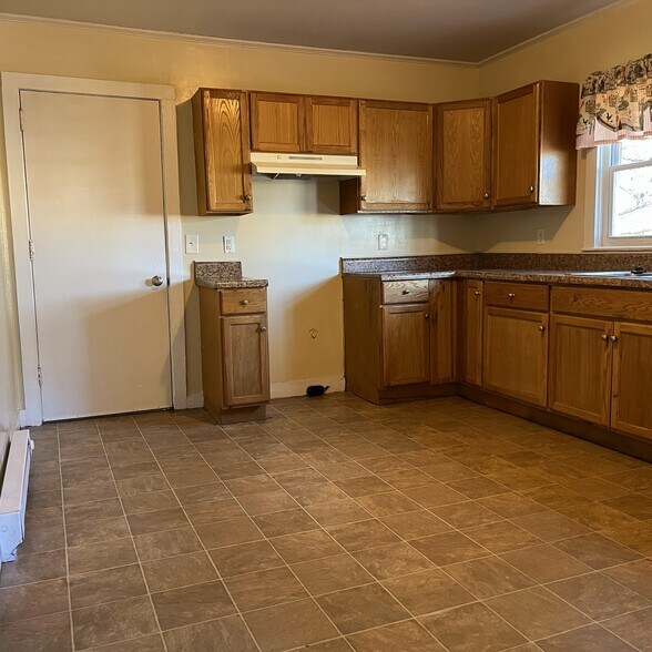 Building Photo - 2621 Dr Carver Rd