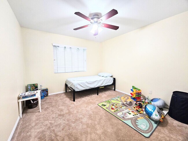 Building Photo - Highly Upgraded Paseo Del Sol Home!