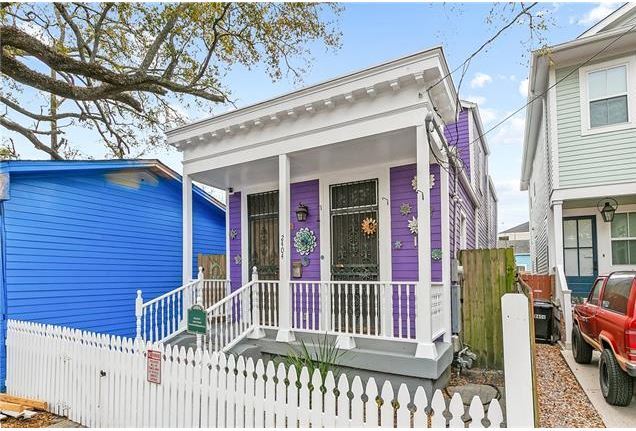Building Photo - 2404 Bienville St