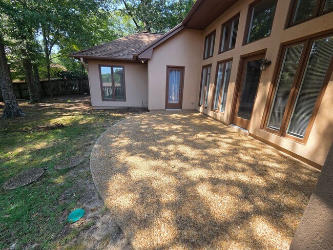 Building Photo - 6548 Mink Dr