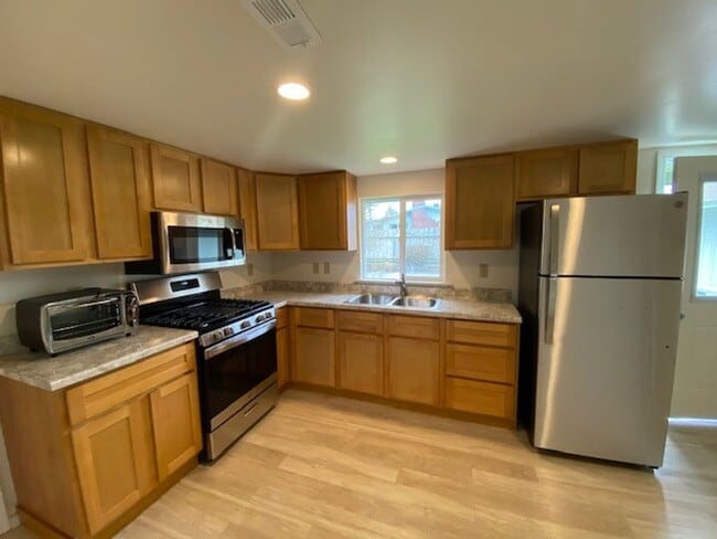 Building Photo - 4303 Horseman Ln
