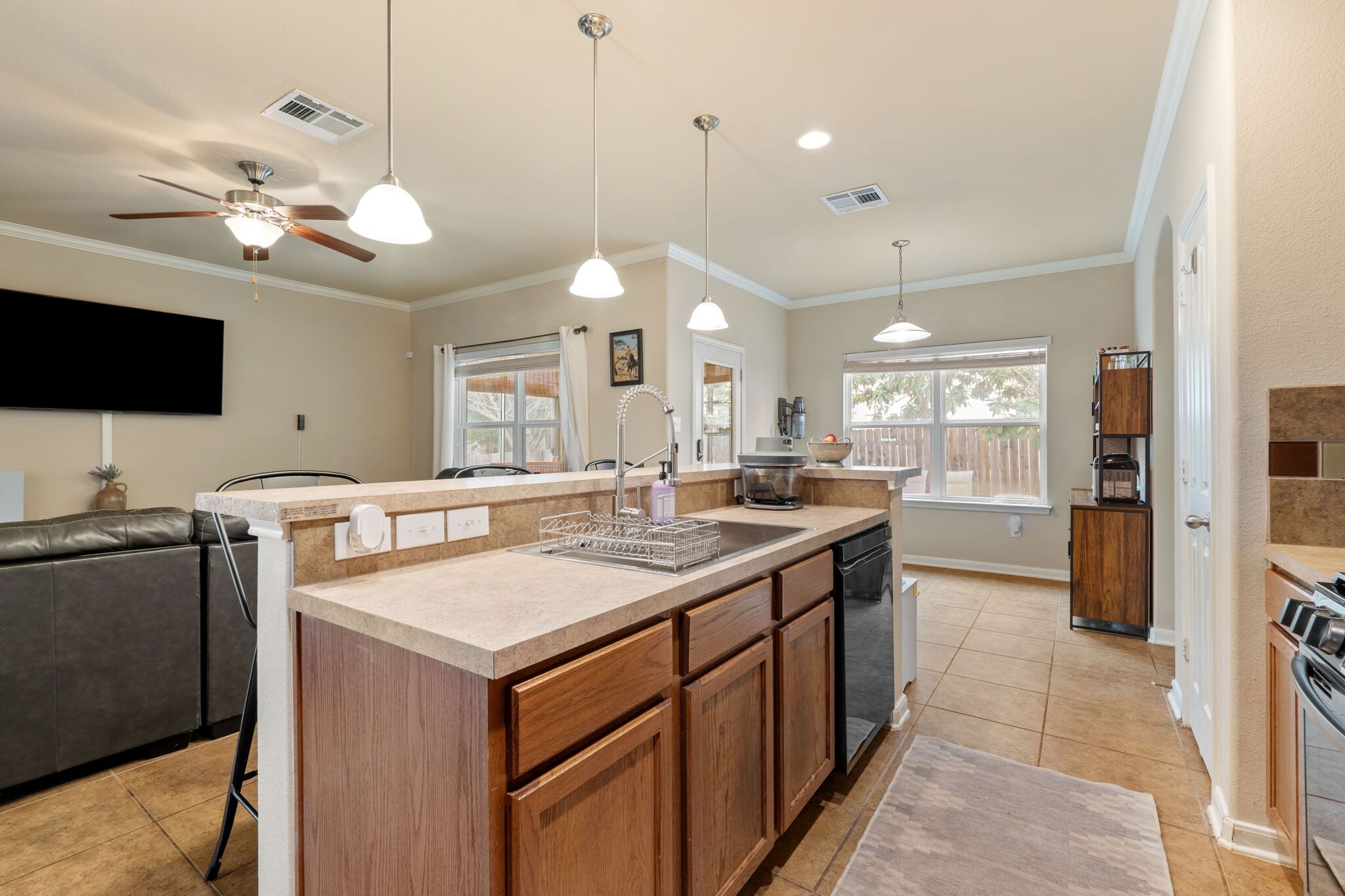 Building Photo - 9002 Summit Lk