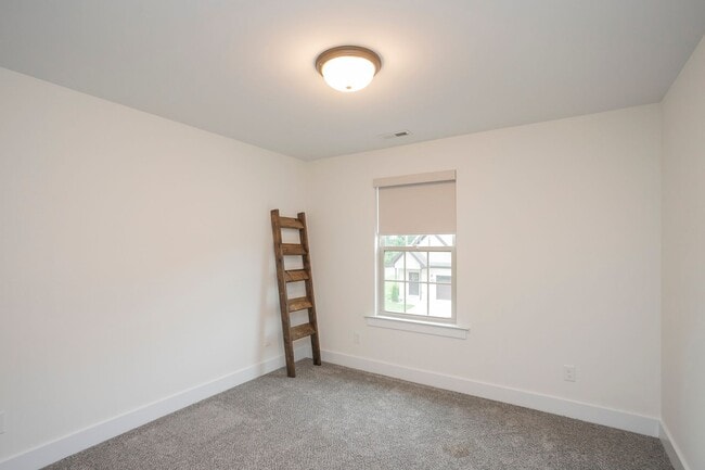 Building Photo - 3337 Alta Ln