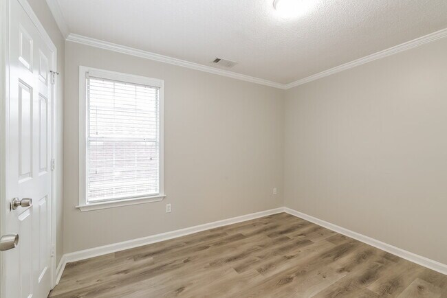 Building Photo - 787 Silver Sands Dr