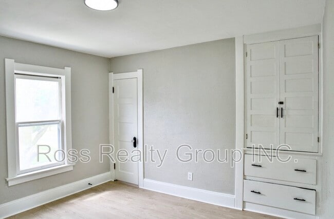 Building Photo - 1104 Nevada St
