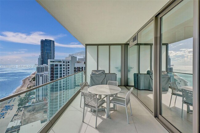 Building Photo - 18975 Collins Ave